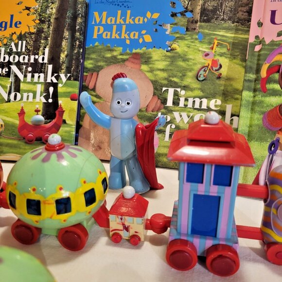 IN THE NIGHT GARDEN Collection BBC IGGLE UPSY MAKKA Ninky Nonk Train Set +figure - Picture 3 of 15
